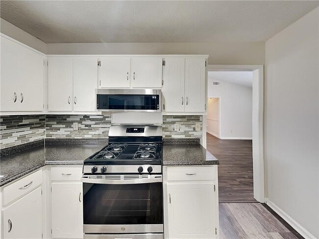 Building Photo - 65 Homeport Dr