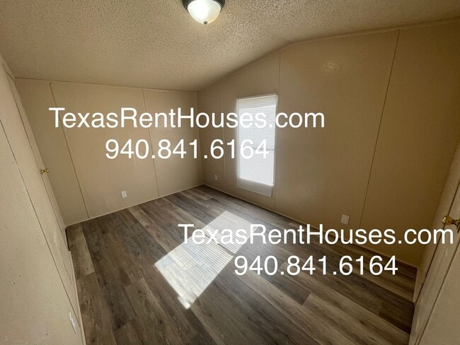 Building Photo - Fabulous Home Waiting for YOU!!!!