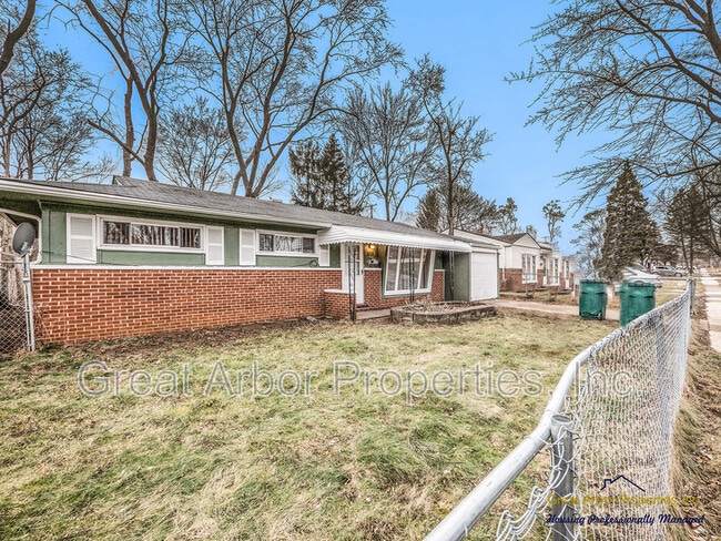 Building Photo - 1088 Studebaker Ave