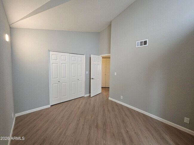 Building Photo - 10301 N 70th St