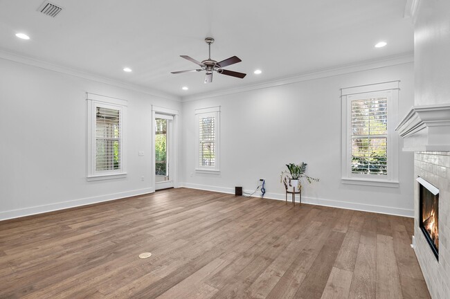 Building Photo - 298 Cobalt Ln