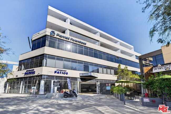 Building Photo - 8704 Santa Monica Blvd