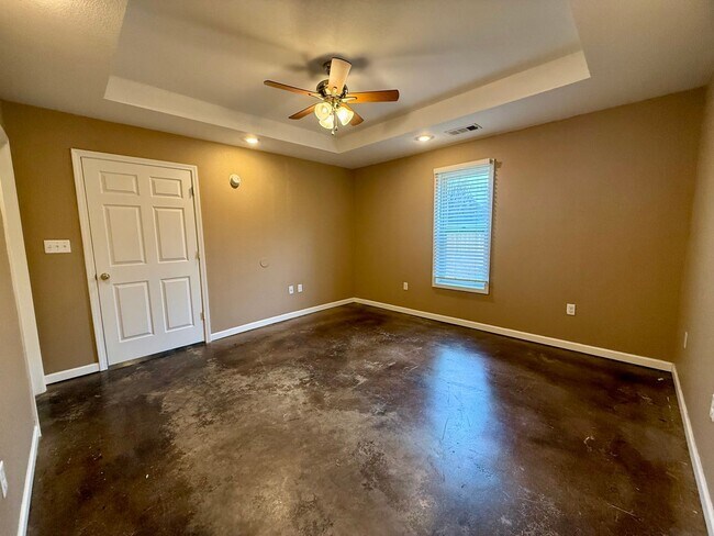 Building Photo - 3 Bedroom/2 Bathroom Home in Paragould AR - $1,350/month