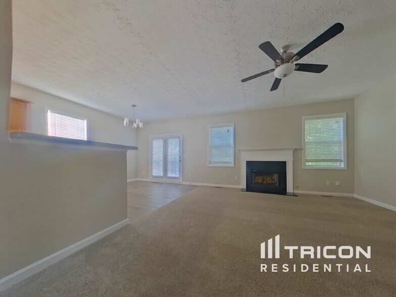 Building Photo - 3745 Dove Creek Cir SW