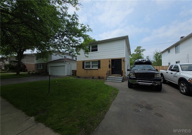 Primary Photo - 50 Strasbourg Dr