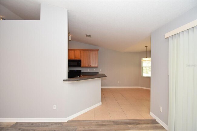 Building Photo - 6 Kathleen Trail