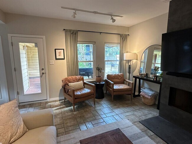 Building Photo - 311 Le Grande Ave