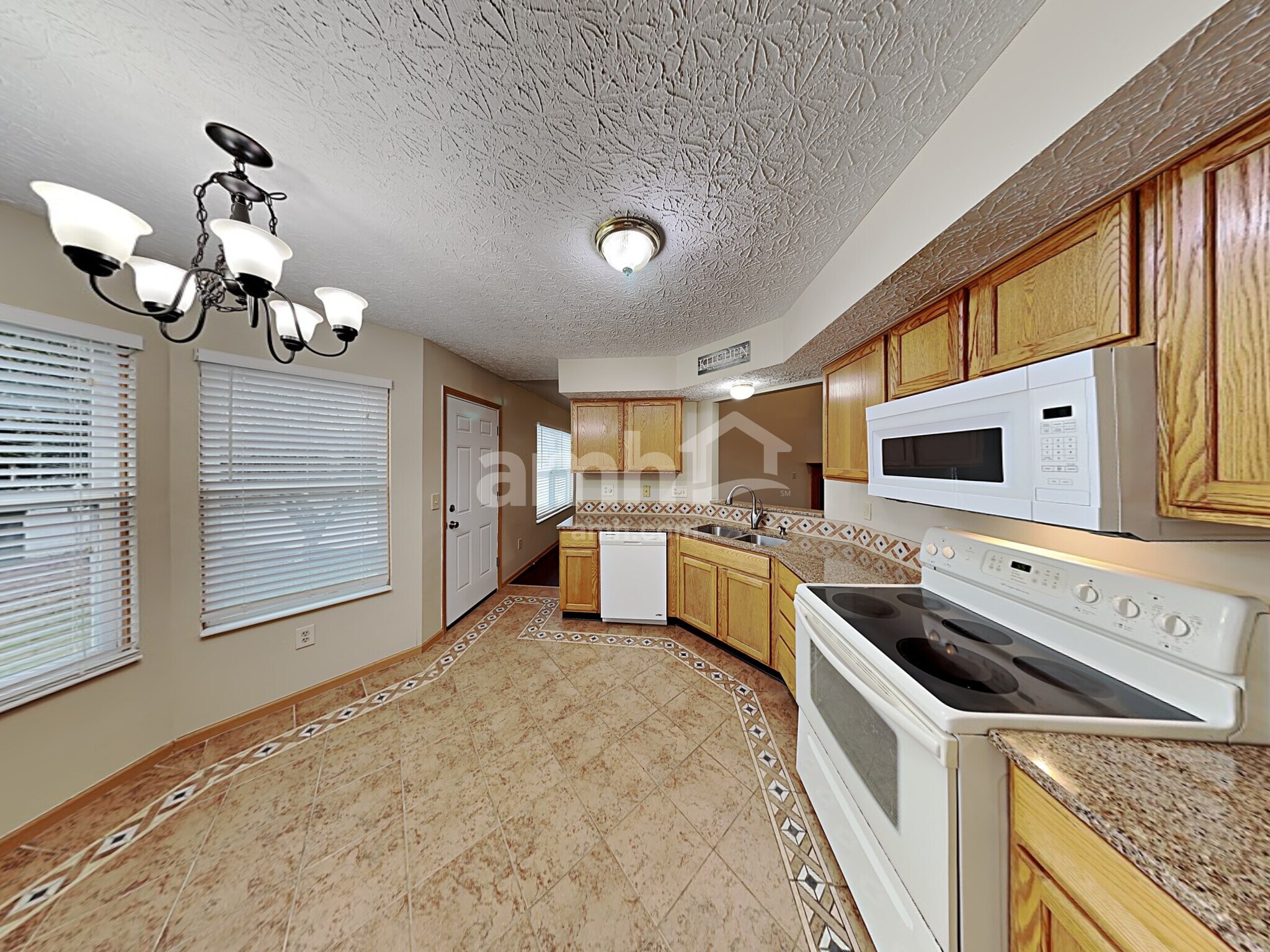 Building Photo - 5213 Echelon Dr