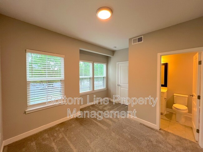 Building Photo - 528 Billingsley Rd