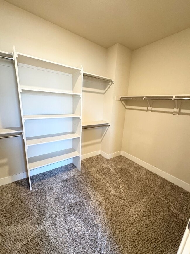 Building Photo - Resort-Style Living in Natomas Meadows | 4BD + Clubhouse & Pools SEE VIDEO