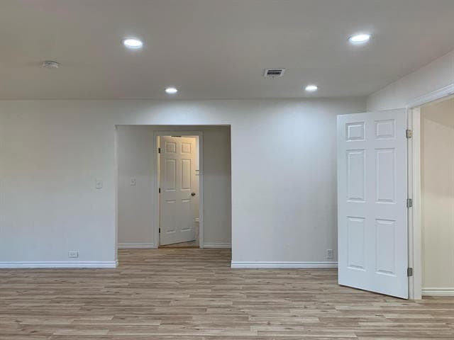 Building Photo - 820 W Crawford St