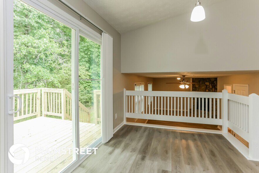 Building Photo - 45 Christopher Pl