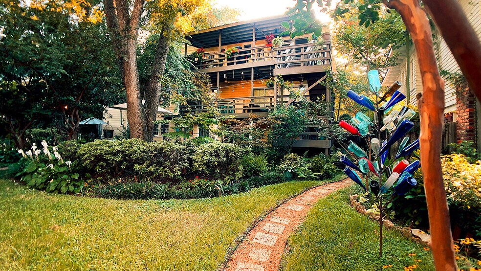 Building Photo - 1710 N State St