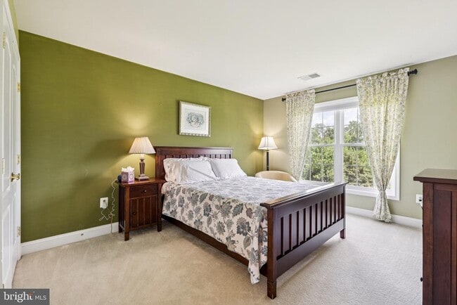 Building Photo - 26368 Strathaven Ct