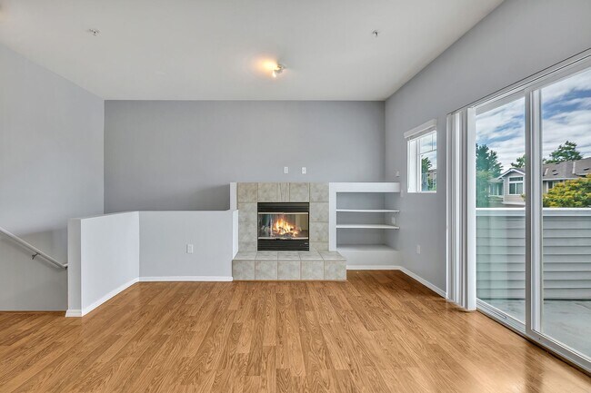 Building Photo - 2 Bed 1 Bath Condo in Lakeland Hills