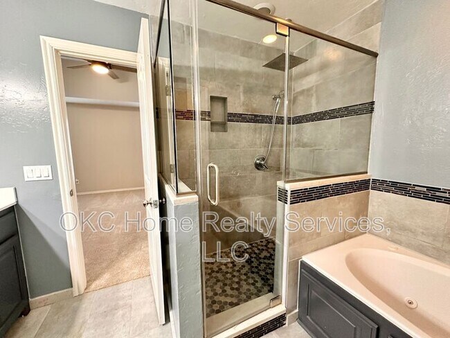 Building Photo - 14001 Korbyn Dr