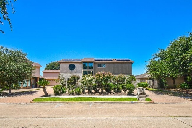 Primary Photo - 7706 Coachwood Dr