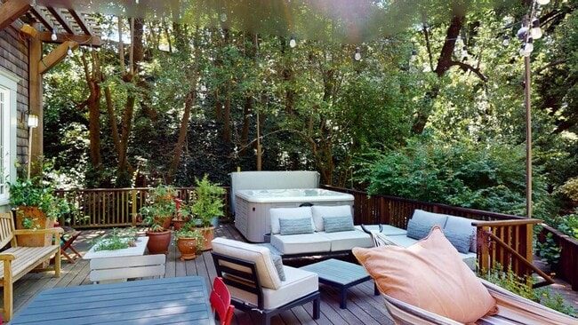 Building Photo - 76 Tamalpais-