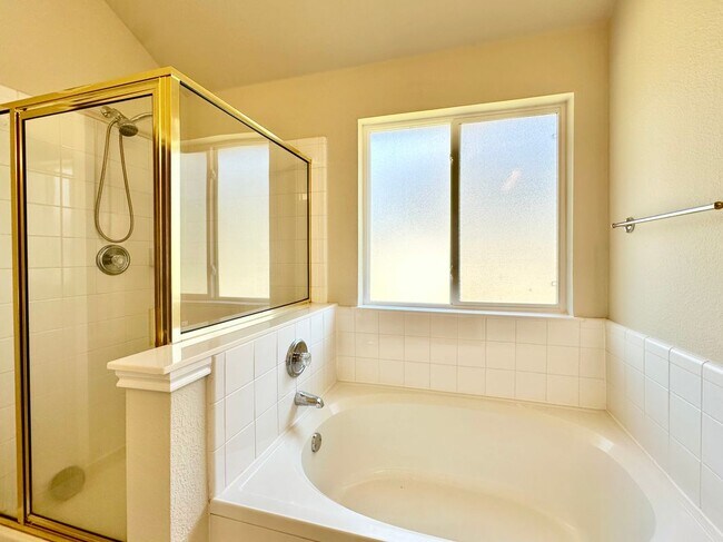 Building Photo - 1501 Santolina Ct