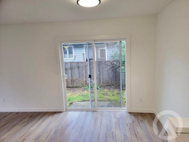 Building Photo - 2131 SE Tenino St