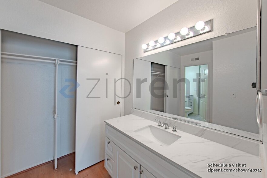 Building Photo - 2740 Gramercy Ave