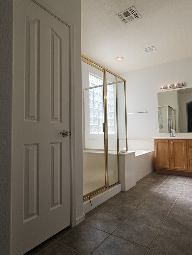 Building Photo - San Tan Valley Home in the Popular Johnson Ranch!