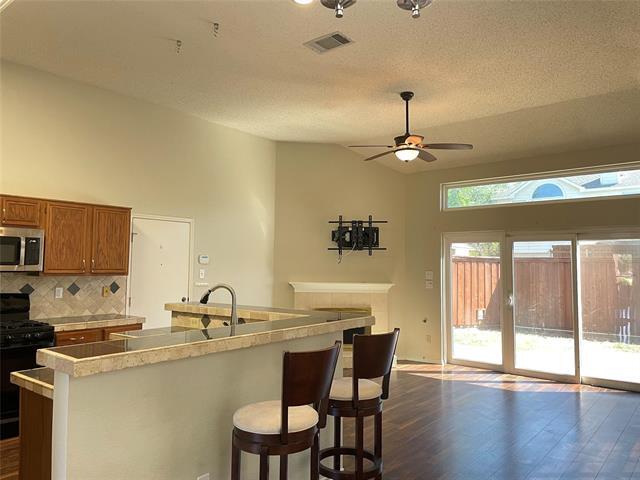 Building Photo - 9705 Carmel Valley Dr