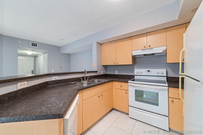 Building Photo - 4151 San Marino Blvd