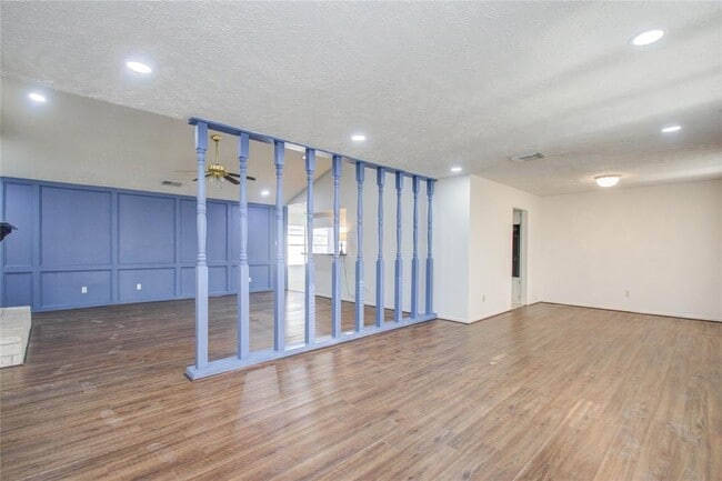 Building Photo - 11527 Sagewillow Ln
