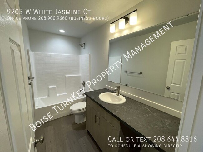 Building Photo - 9203 W White Jasmine Ct