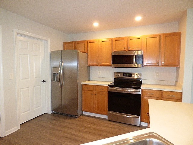Building Photo - The Vinings Condominiums