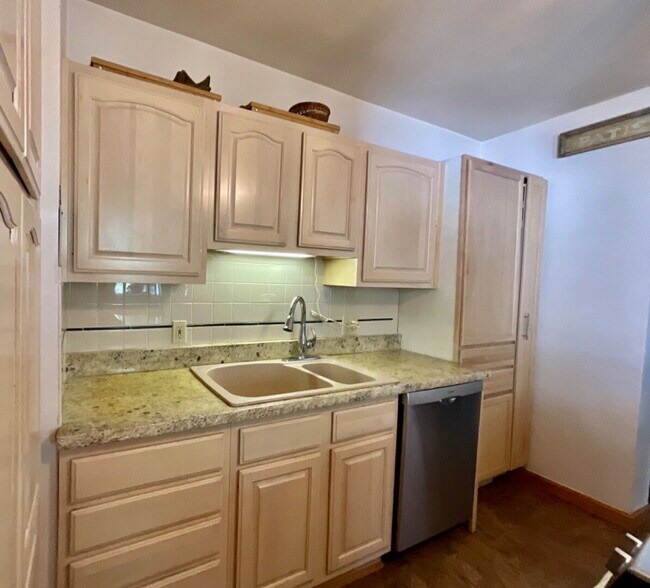 Building Photo - Charming 2-Bedroom Corner Lot Home with Be...