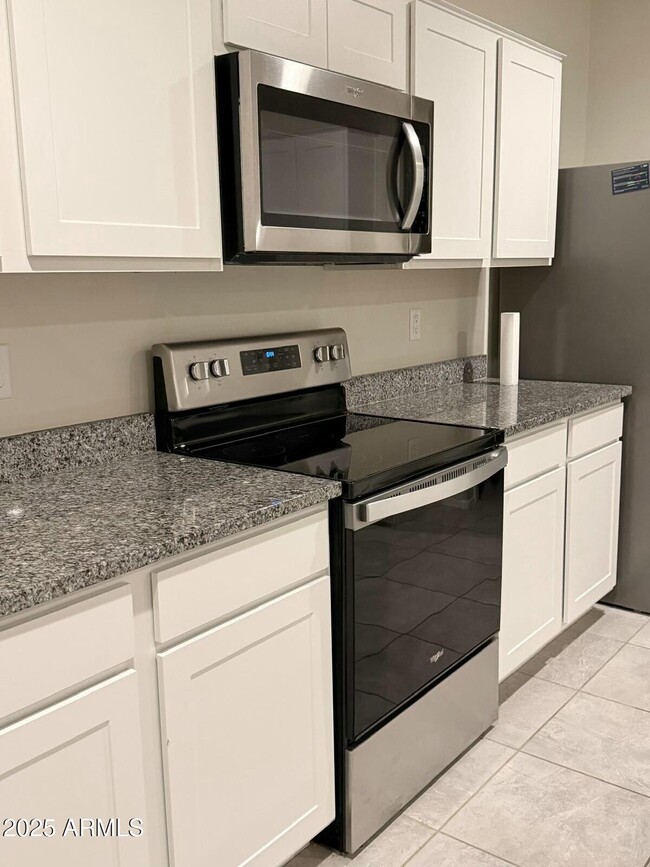Building Photo - 3473 Encanto St