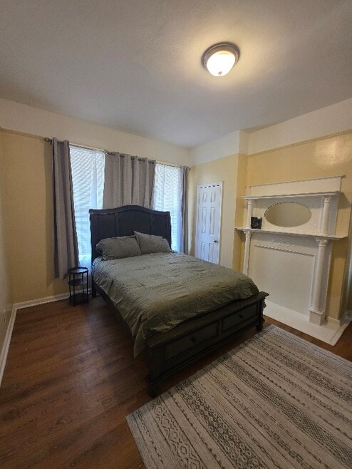 Building Photo - 116 Hardy Ave