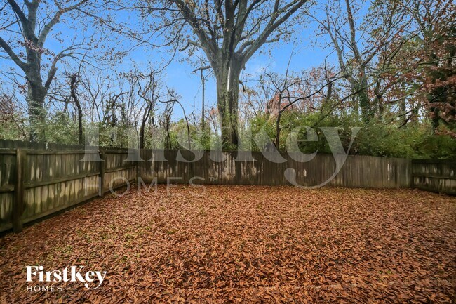 Building Photo - 7226 Grapetree Trail