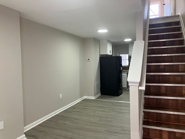 Building Photo - Spacious Mt Pleasant Ave Rental in Highlandtown