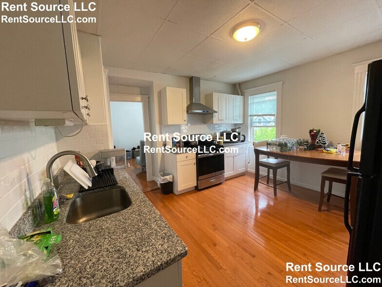 Primary Photo - 410 Trapelo Rd