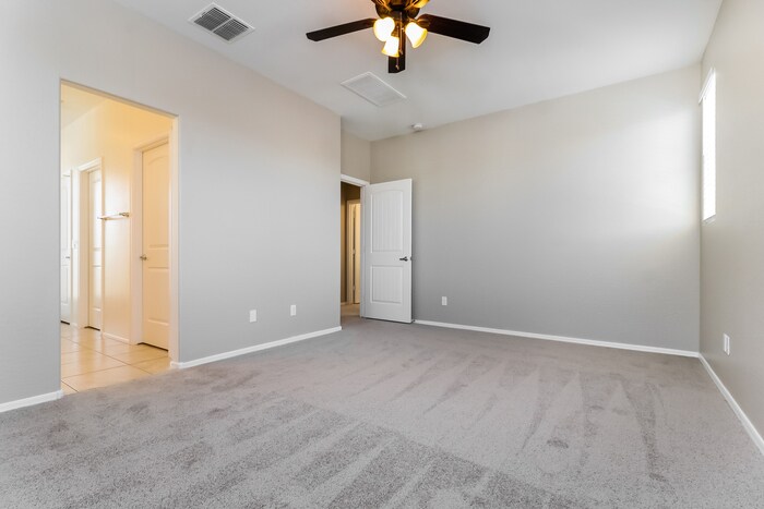Building Photo - 17736 W Mandalay Ln