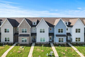 Building Photo - New Townhome in Meridianville!
