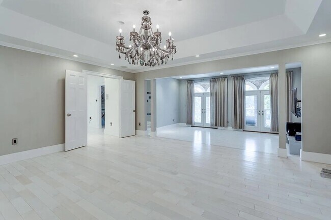 Building Photo - 4611 Charleston Terrace NW