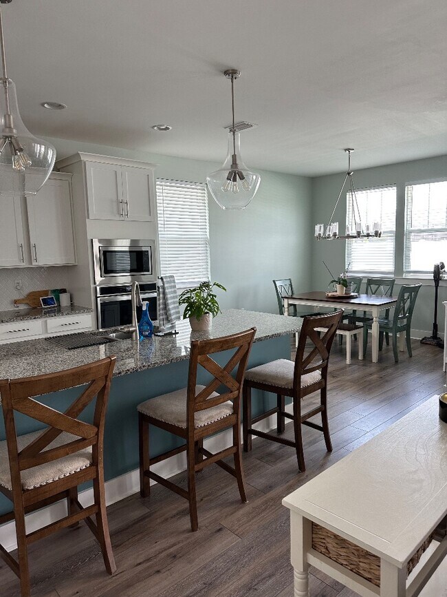 Building Photo - 409 Mill Point Ln