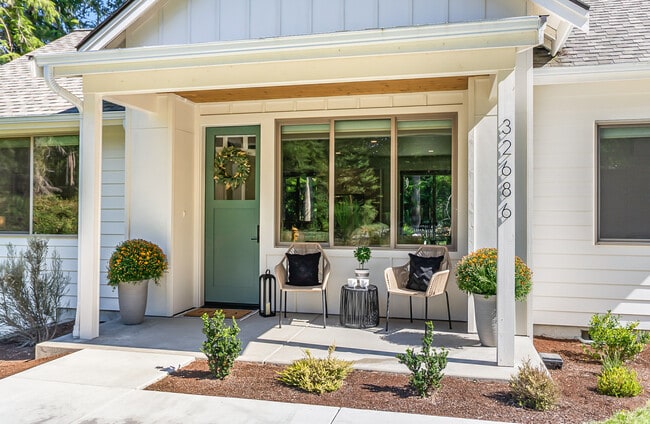 Building Photo - 32686 NE Big Rock Rd