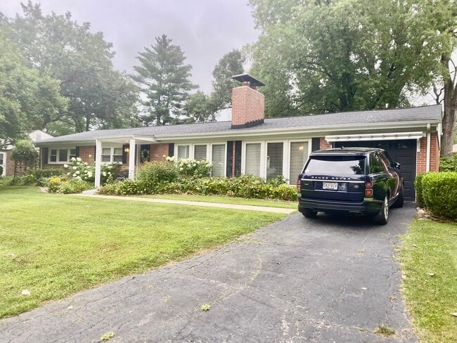 Building Photo - 766 Wenneker Dr