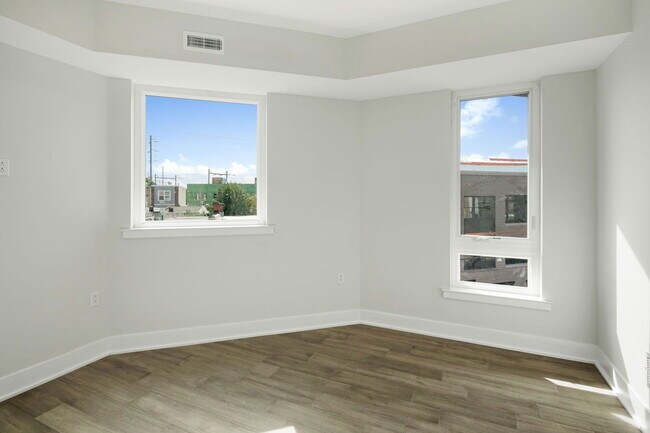 Building Photo - 2537 Grays Ferry Ave