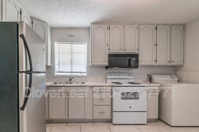 Building Photo - 206 Williamsburg Pl