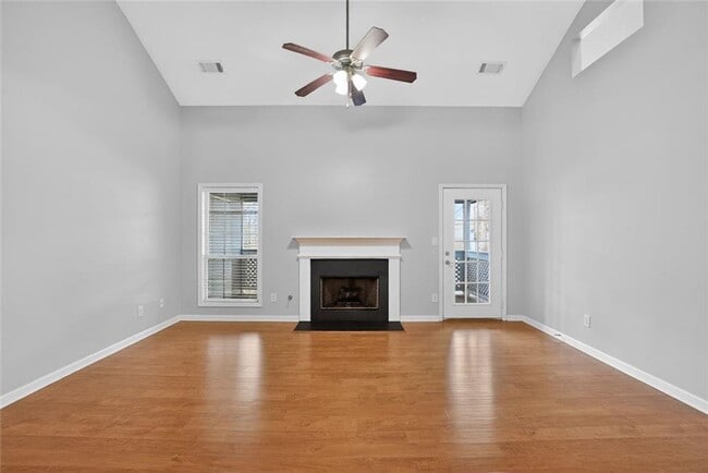 Building Photo - 3921 Riverlook Pkwy SE