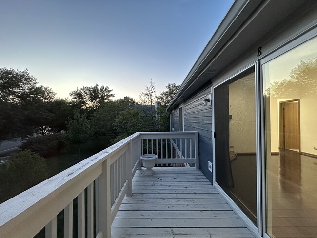 Building Photo - 216 Charleston Ct