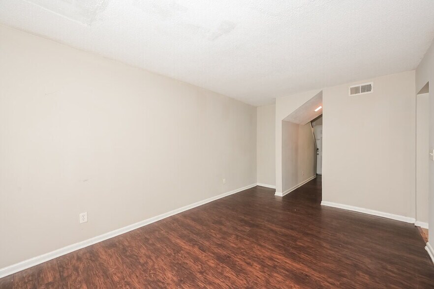 Building Photo - 3419 Cobbs Ferry Dr