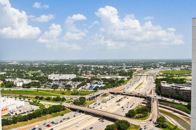 Building Photo - 5925 Almeda Rd