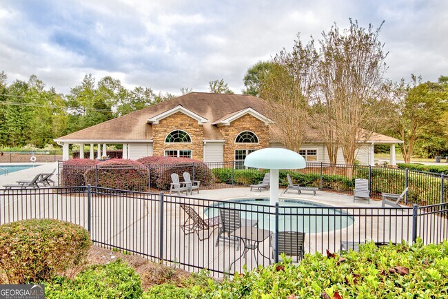 Building Photo - 180 Charleston Dr